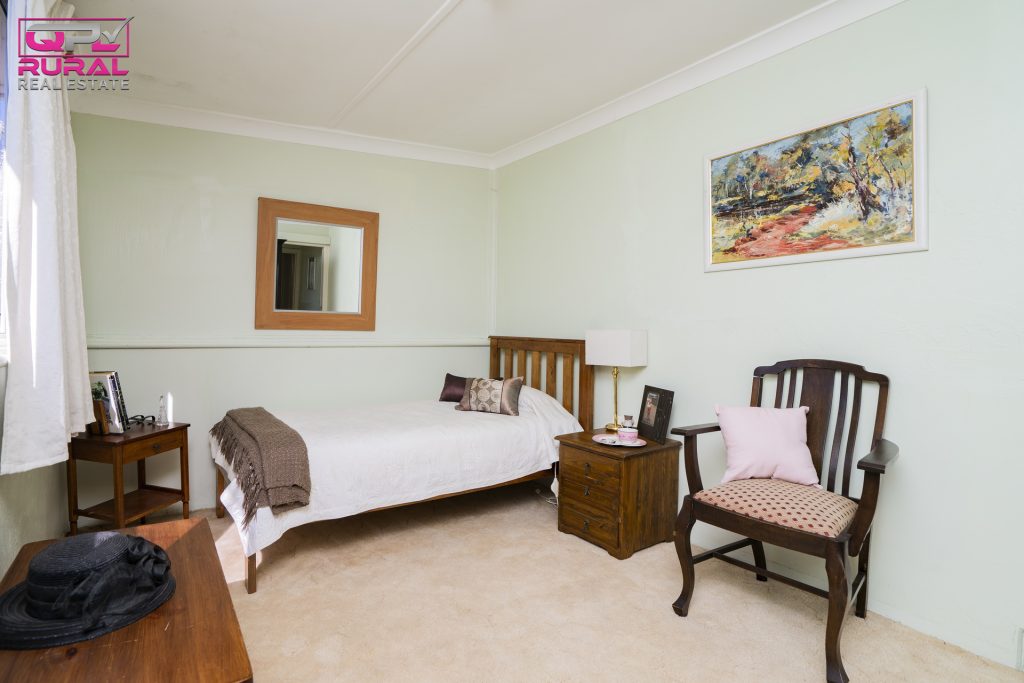 5 Joffre Street, Temora NSW 2666 - photo 13