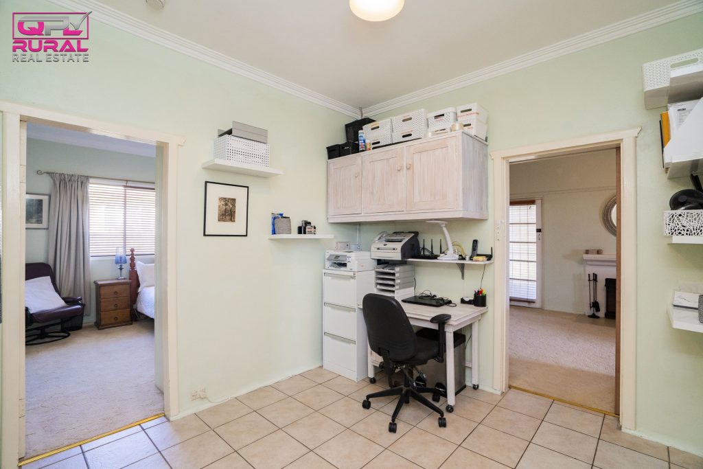 5 Joffre Street, Temora NSW 2666 - photo 16