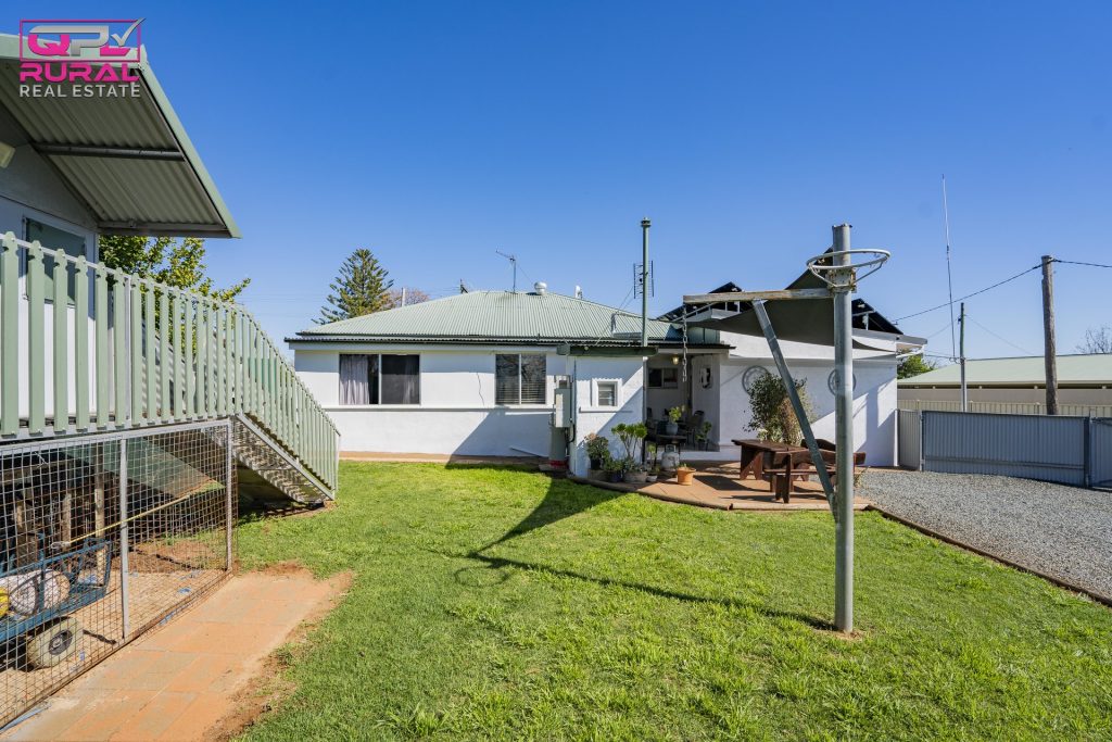 5 Joffre Street, Temora NSW 2666 - photo 18