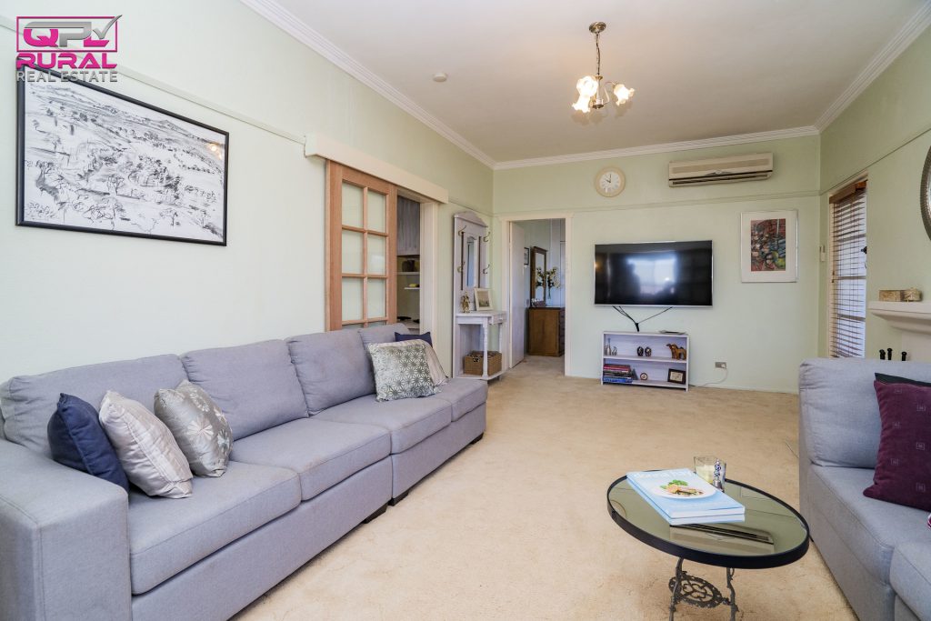 5 Joffre Street, Temora NSW 2666 - photo 5