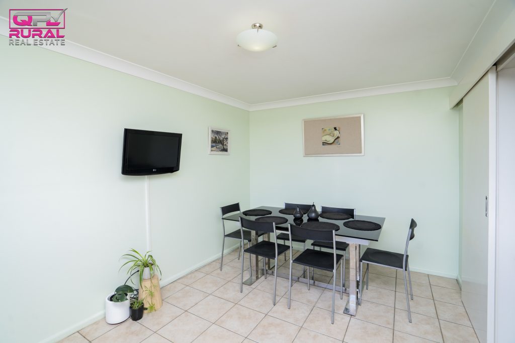 5 Joffre Street, Temora NSW 2666 - photo 9