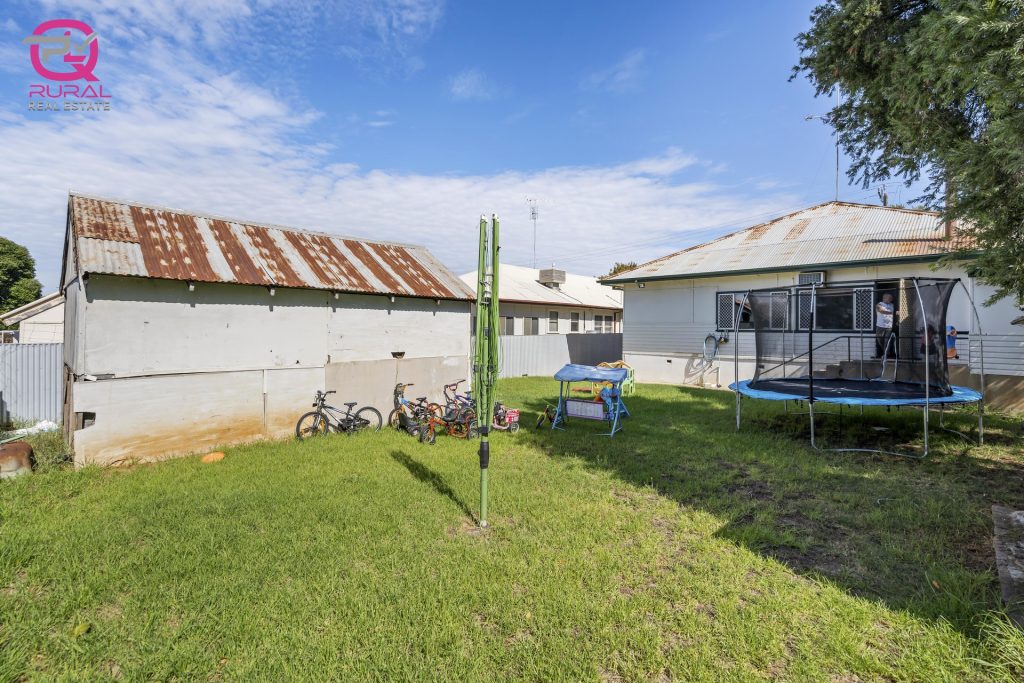 25 May Street, Narrandera NSW 2700 - photo 6