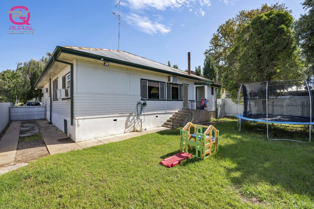 25 May Street, Narrandera NSW 2700 - photo 8