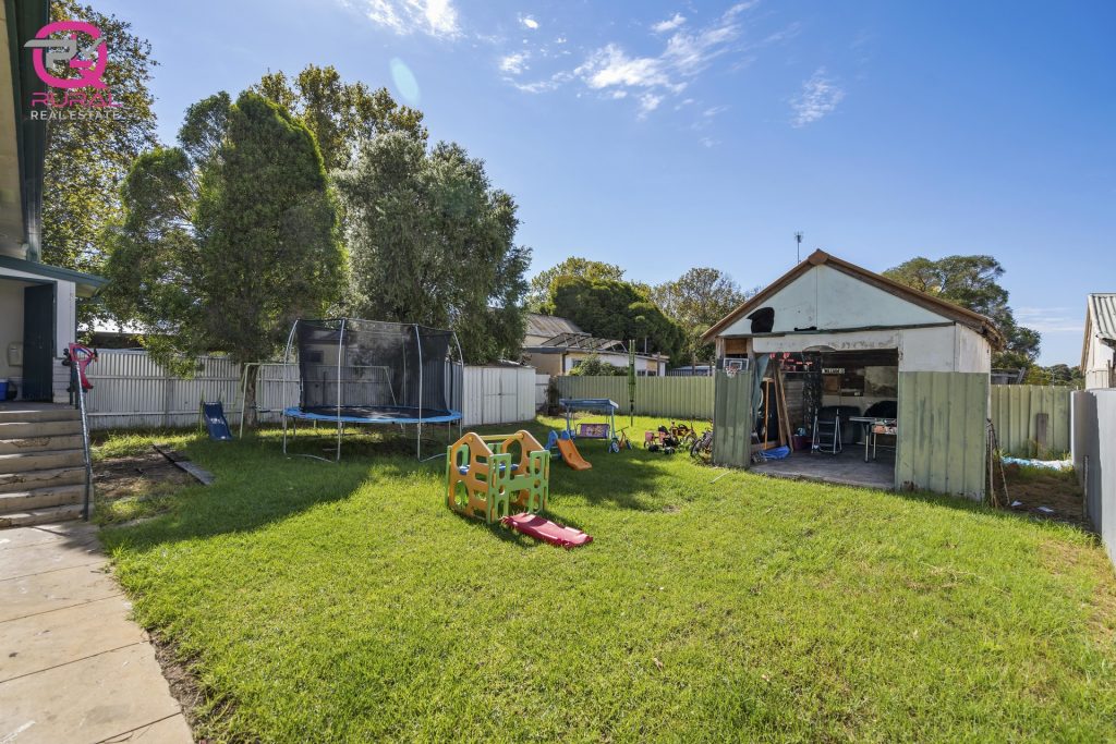 25 May Street, Narrandera NSW 2700 - photo 10