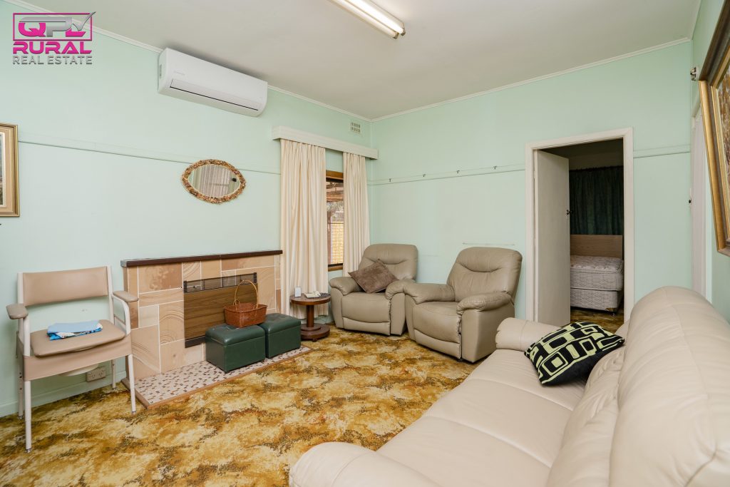 88 Douglas Street, Narrandera NSW 2700 - photo 4