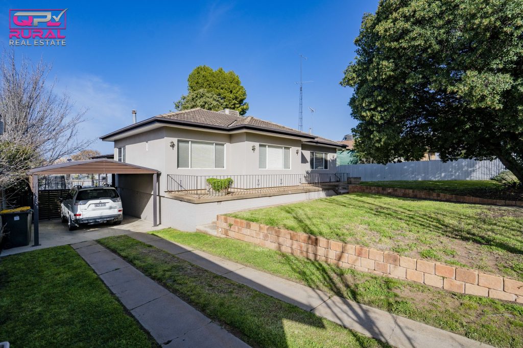 70 Bolton Street, Narrandera NSW 2700 - McGrath Riverina