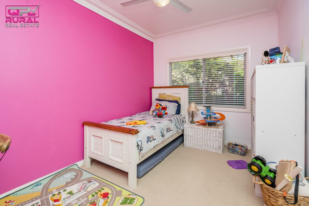 70 Bolton Street, Narrandera NSW 2700 - photo 12
