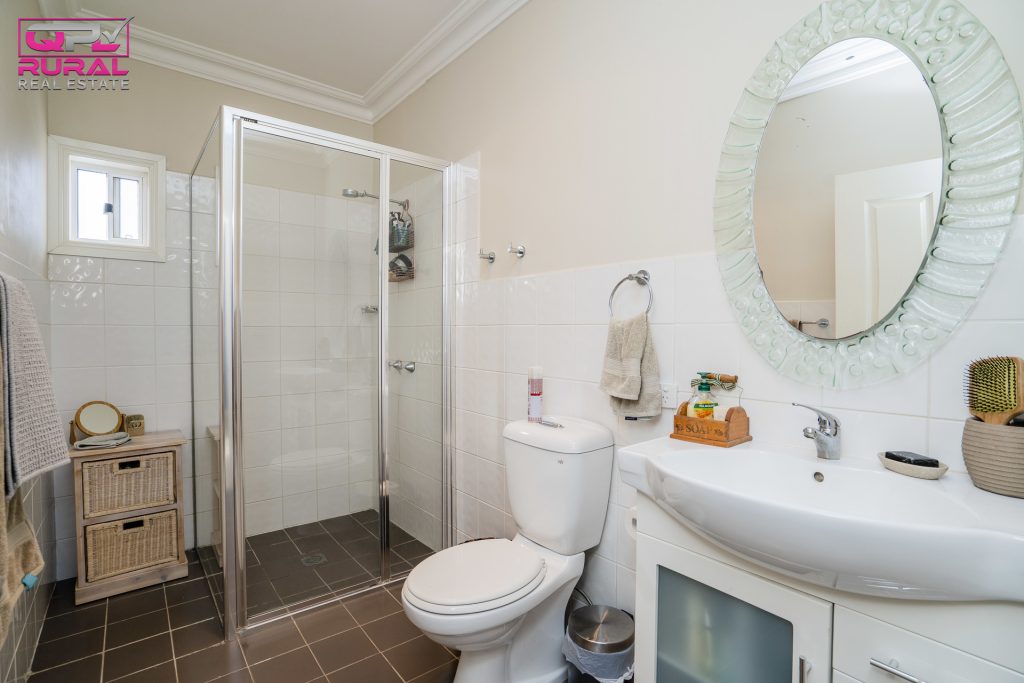 70 Bolton Street, Narrandera NSW 2700 - photo 13