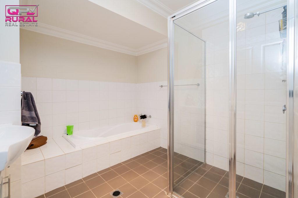 70 Bolton Street, Narrandera NSW 2700 - photo 14