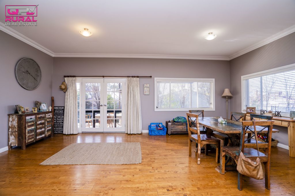 70 Bolton Street, Narrandera NSW 2700 - photo 5
