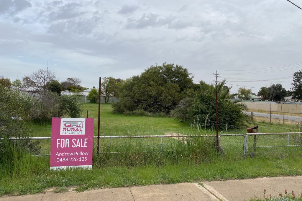 33 Main Avenue, Yanco NSW 2703 - McGrath Riverina