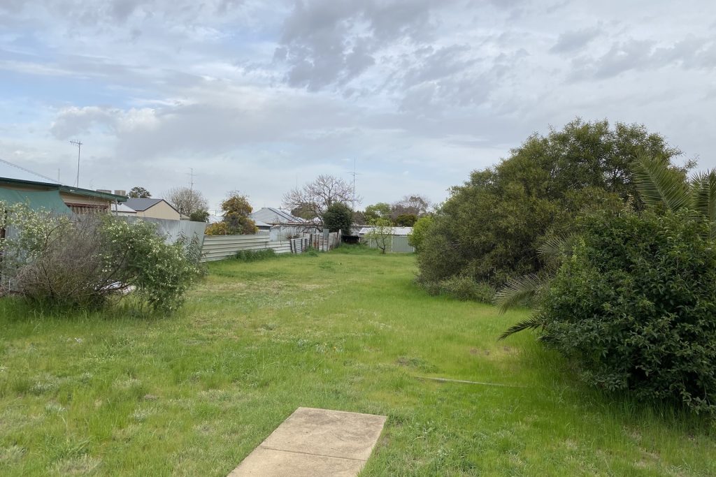 33 Main Avenue, Yanco NSW 2703 - photo 3