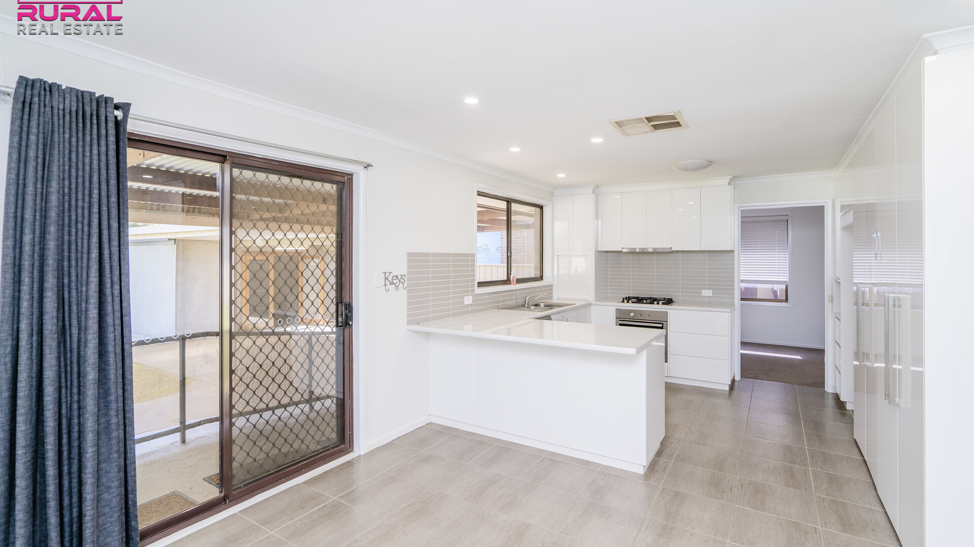 154 Crowley Street, Temora NSW 2666 - photo 16