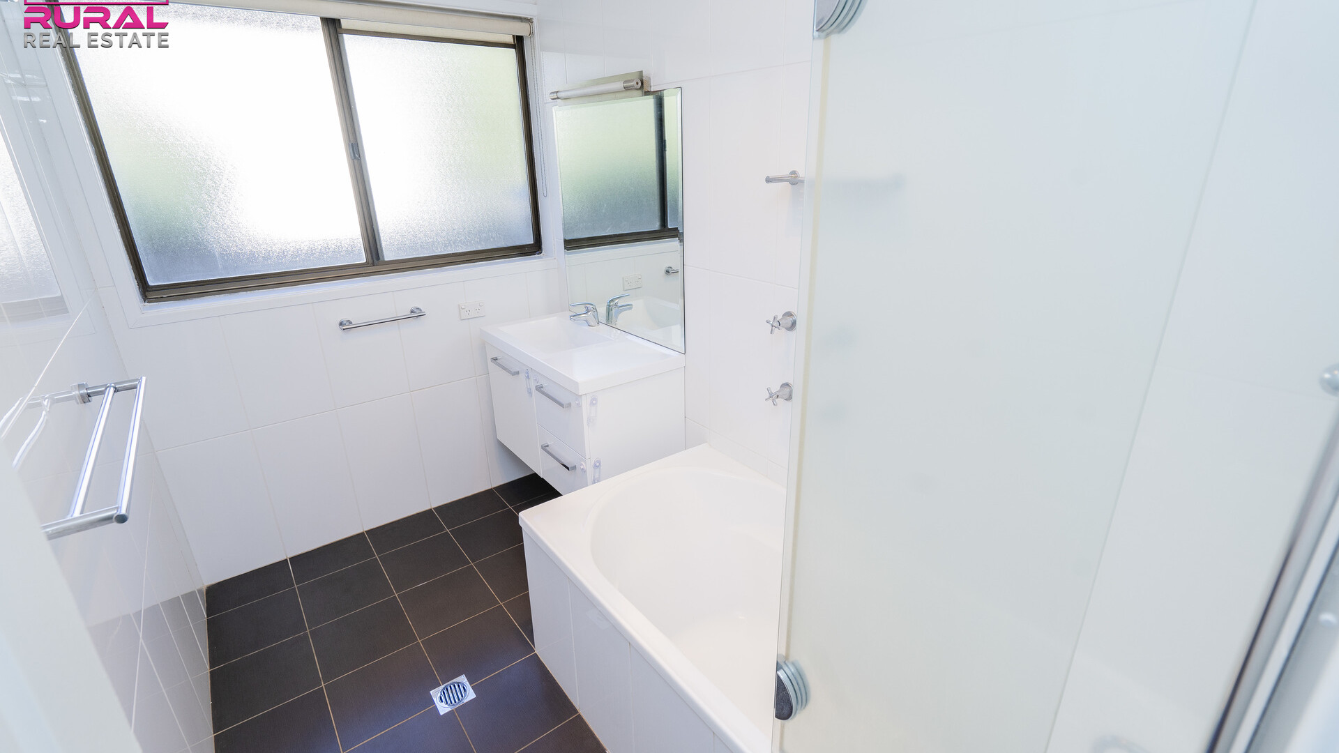 154 Crowley Street, Temora NSW 2666 - photo 8