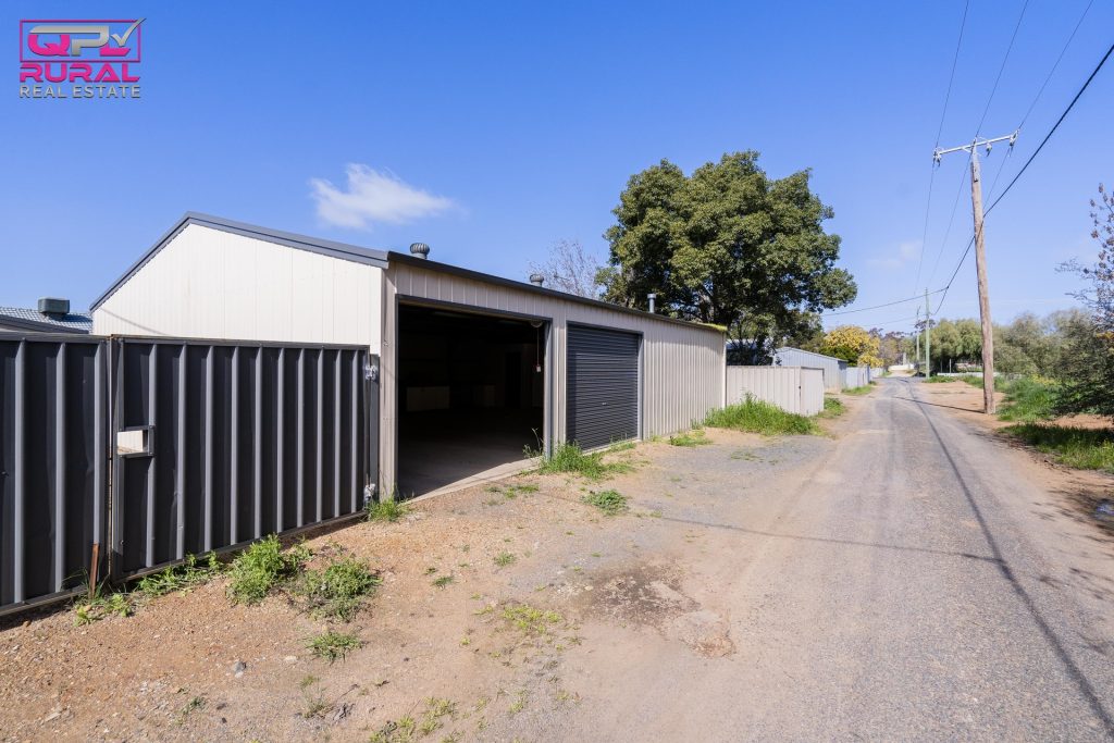 154 Crowley Street, Temora NSW 2666 - photo 10