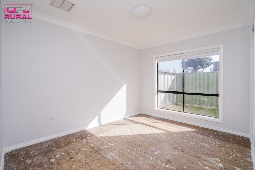 13 Cadell Street, Narrandera NSW 2700 - photo 9