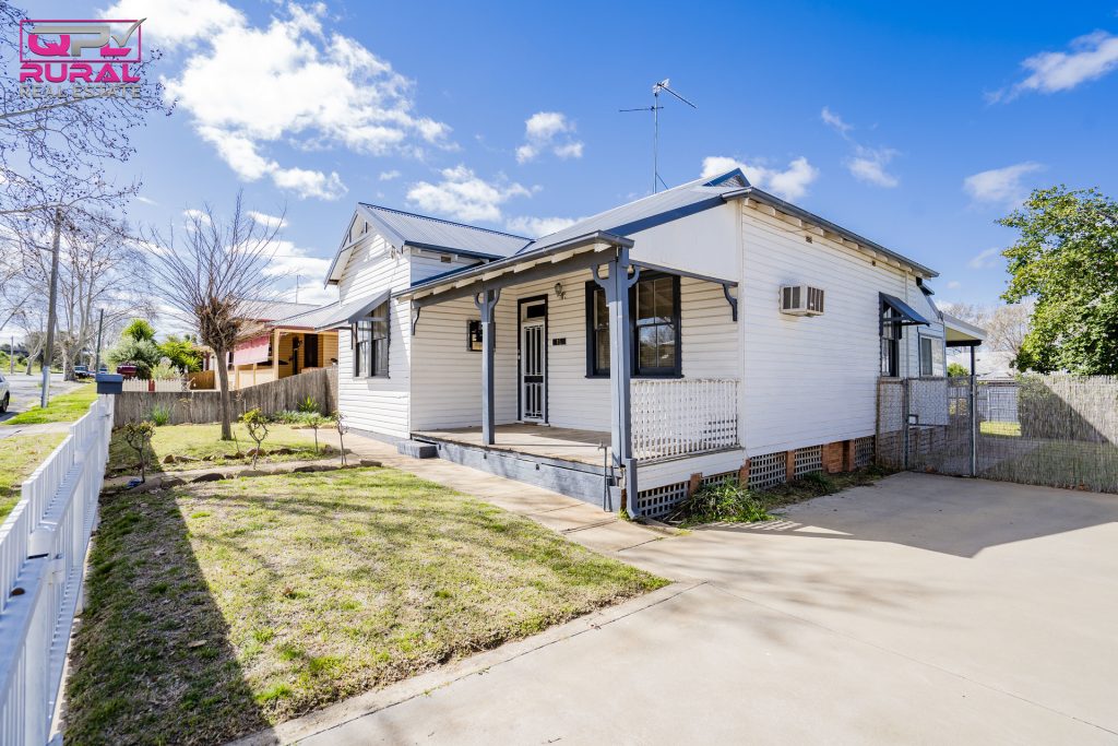 15 William Street, Narrandera NSW 2700 - photo 3