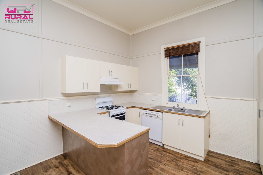 15 William Street, Narrandera NSW 2700 - photo 6