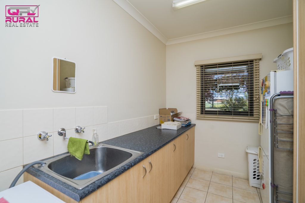 180 Bundawarrah Road, Temora NSW 2666 - photo 18