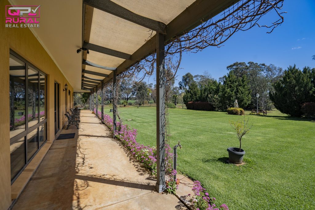 180 Bundawarrah Road, Temora NSW 2666 - photo 6