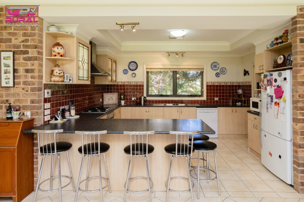 180 Bundawarrah Road, Temora NSW 2666 - photo 7