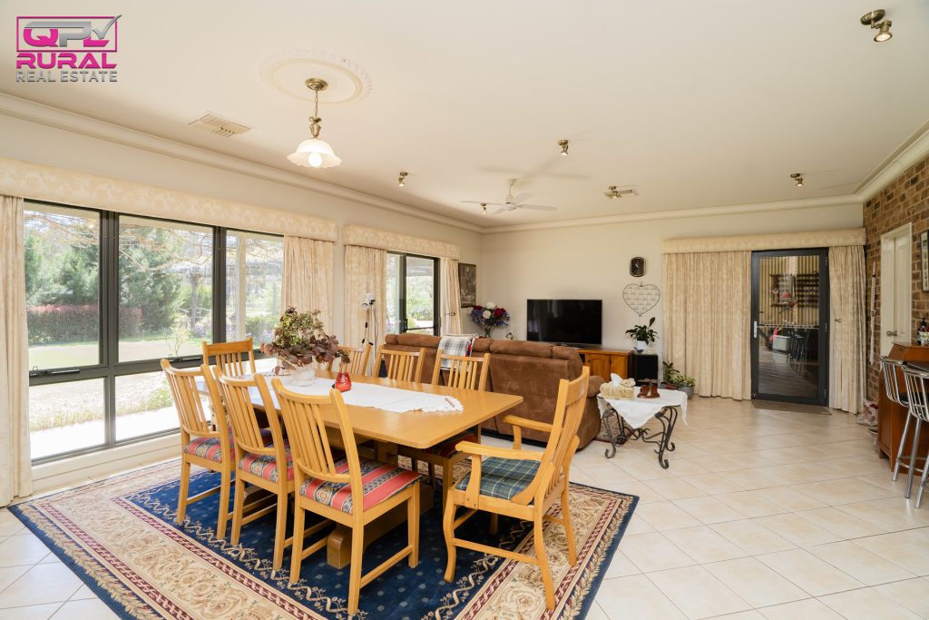 180 Bundawarrah Road, Temora NSW 2666 - photo 8
