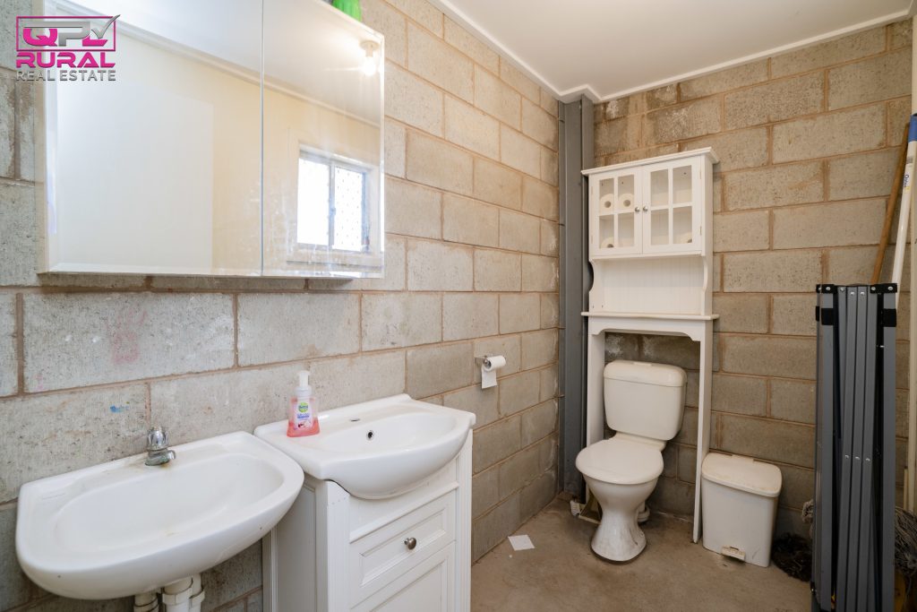 68 East Street, Narrandera NSW 2700 - photo 11