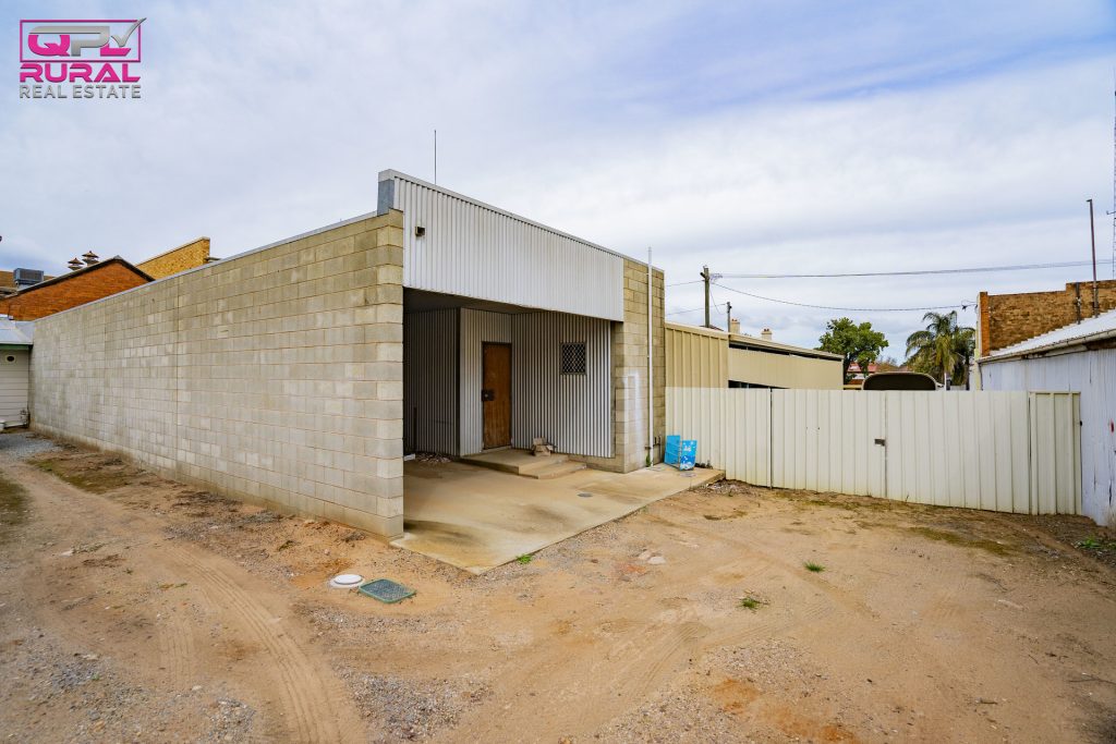 68 East Street, Narrandera NSW 2700 - photo 12