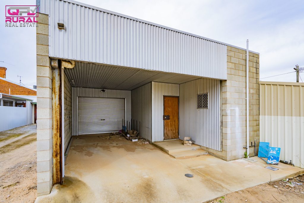 68 East Street, Narrandera NSW 2700 - photo 13