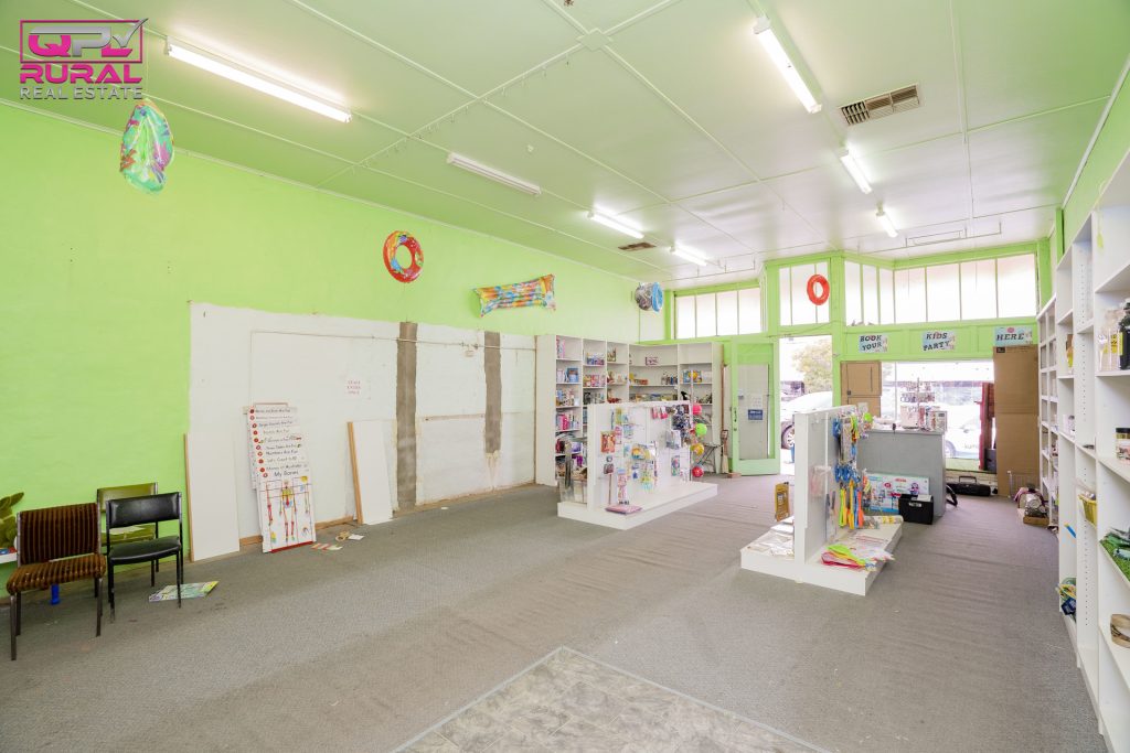 68 East Street, Narrandera NSW 2700 - photo 6