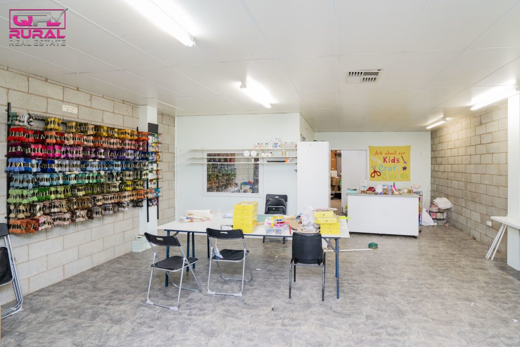 68 East Street, Narrandera NSW 2700 - photo 7