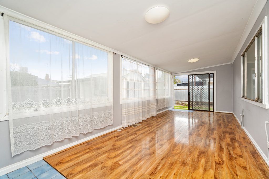 8 Arthur Street, Narrandera NSW 2700 - photo 12