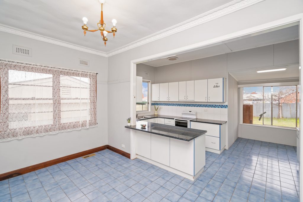 8 Arthur Street, Narrandera NSW 2700 - photo 9