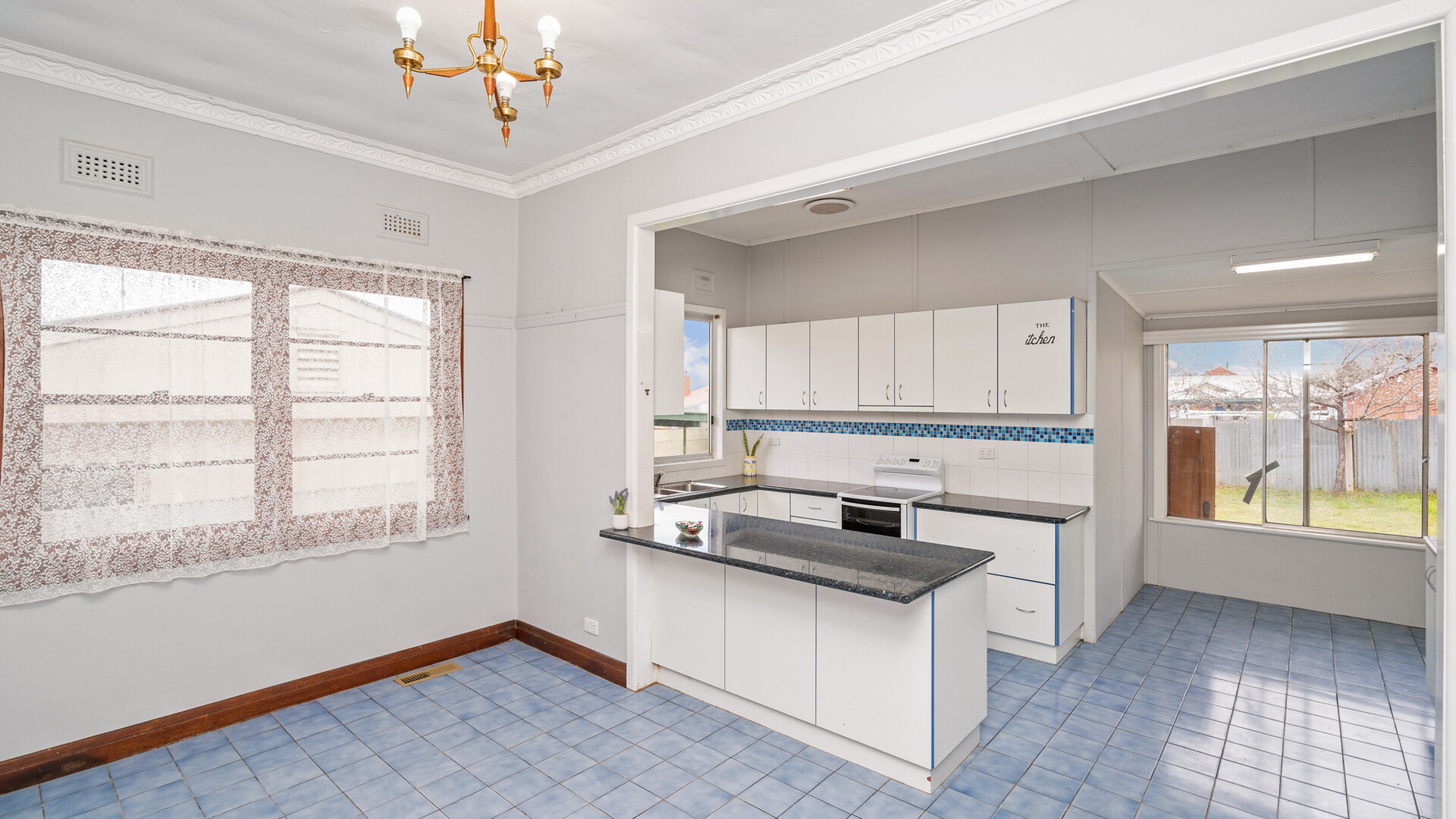 8 Arthur Street, Narrandera NSW 2700 - photo 9