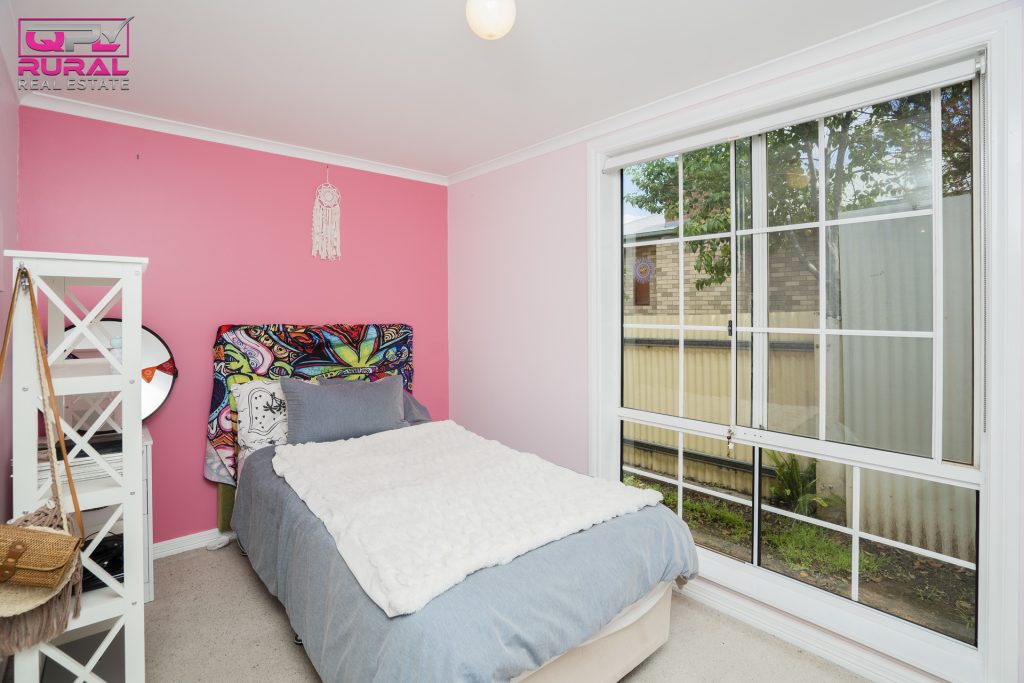 1 Grosvenor Street, Narrandera NSW 2700 - photo 17