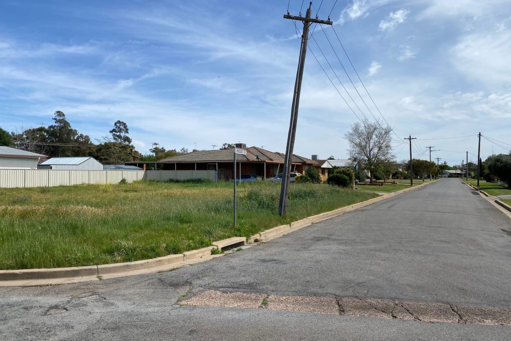 9 Valencia Street, Leeton NSW 2705 - photo 2