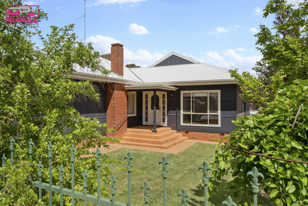 44 Melbourne Street, Narrandera NSW 2700 - photo 4