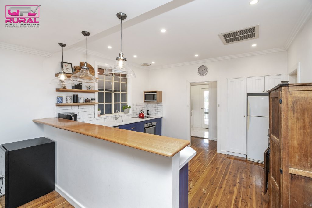 44 Melbourne Street, Narrandera NSW 2700 - photo 5