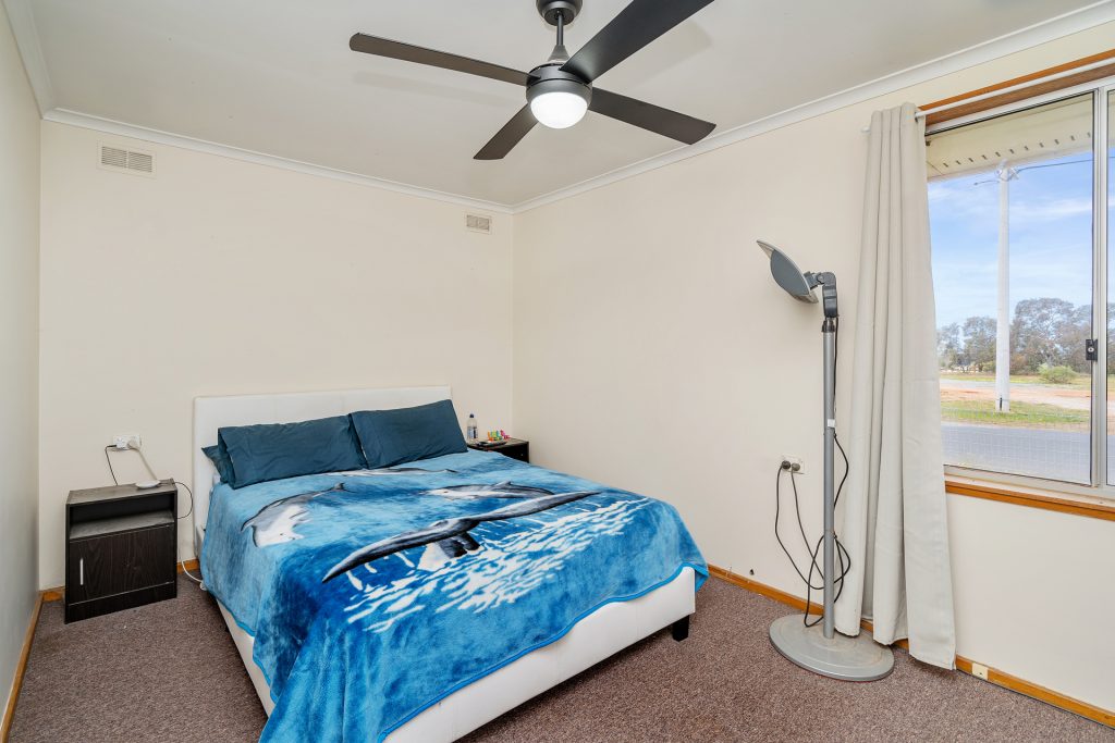 1 Lady Loch Crescent, Narrandera NSW 2700 - photo 7