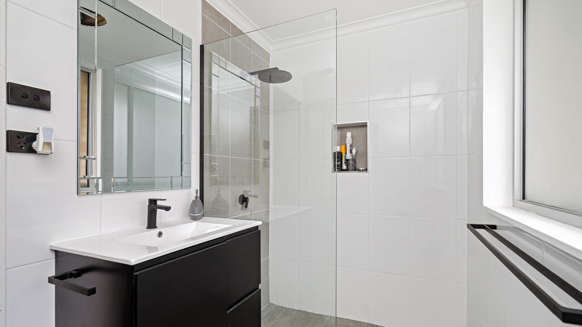 1 Lady Loch Crescent, Narrandera NSW 2700 - photo 9