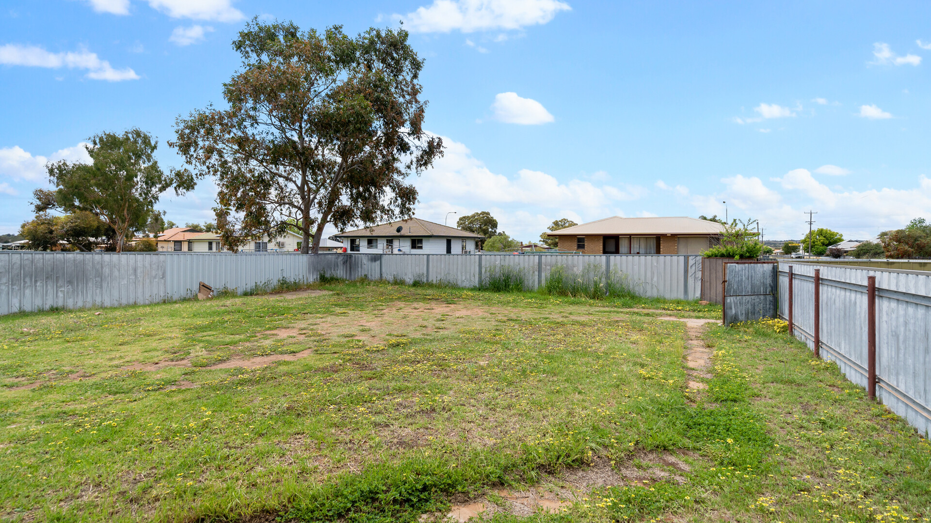 1 Lady Loch Crescent, Narrandera NSW 2700 - photo 10