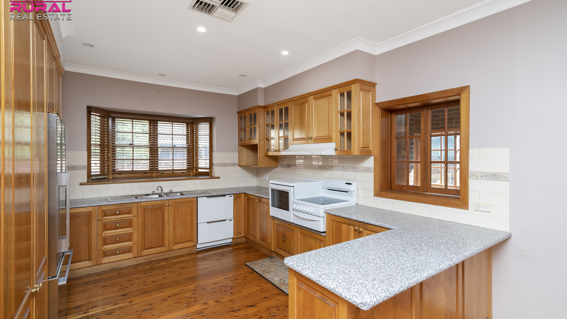 141 Baker Street, Temora NSW 2666 - photo 11