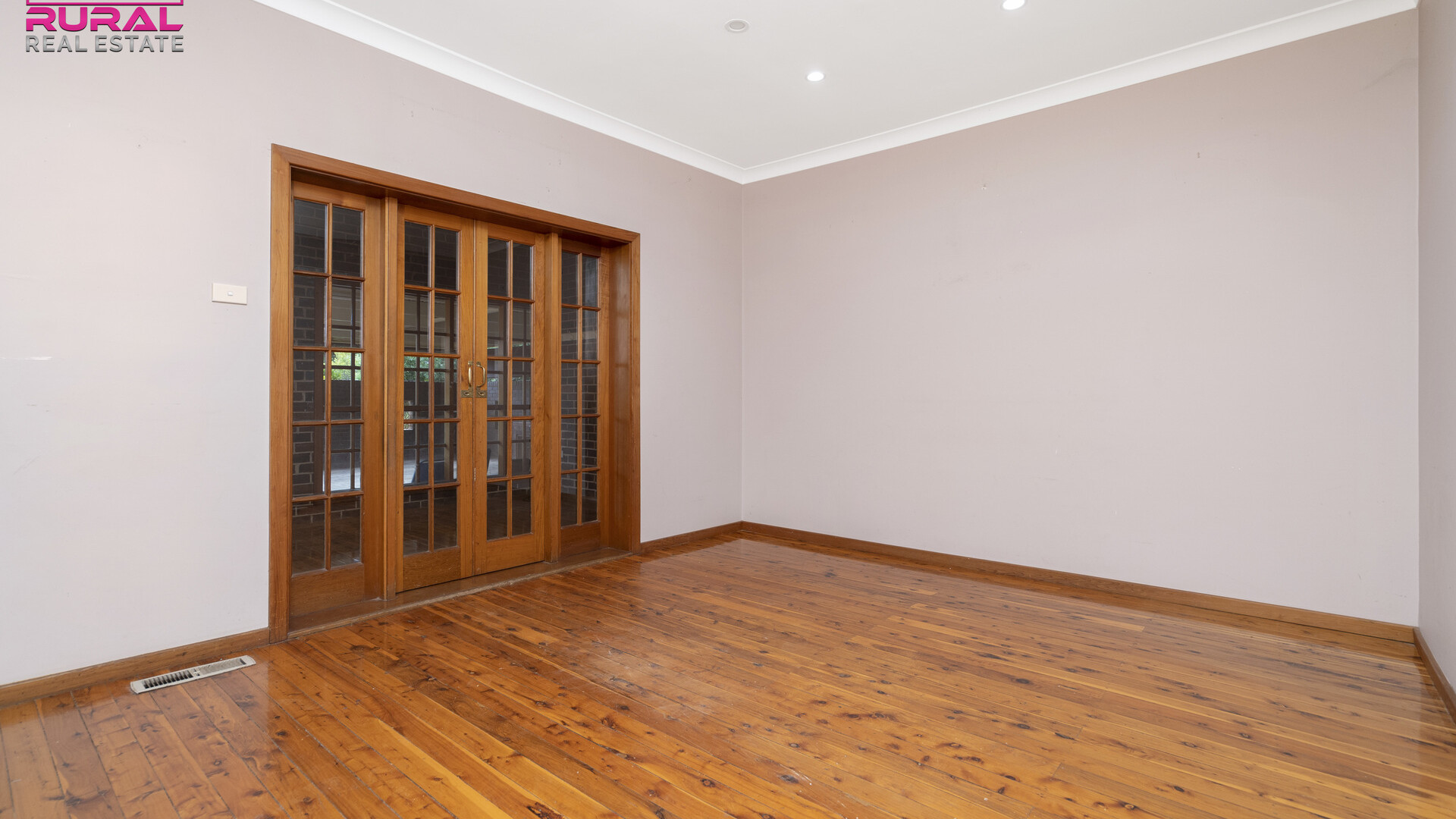 141 Baker Street, Temora NSW 2666 - photo 12