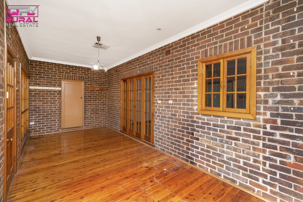141 Baker Street, Temora NSW 2666 - photo 13