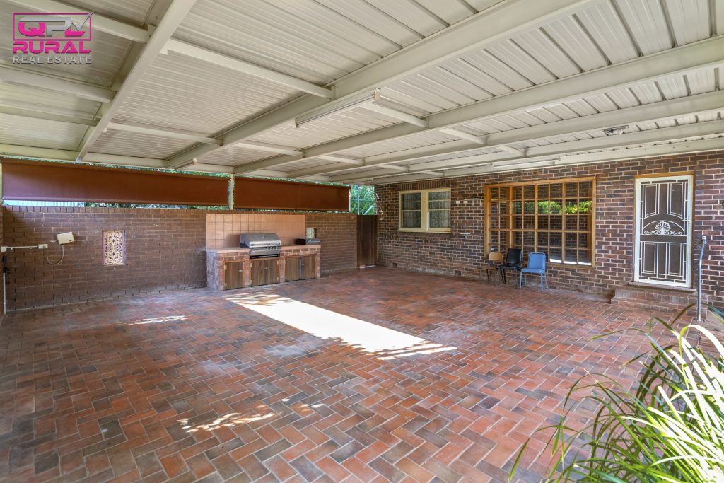 141 Baker Street, Temora NSW 2666 - photo 20