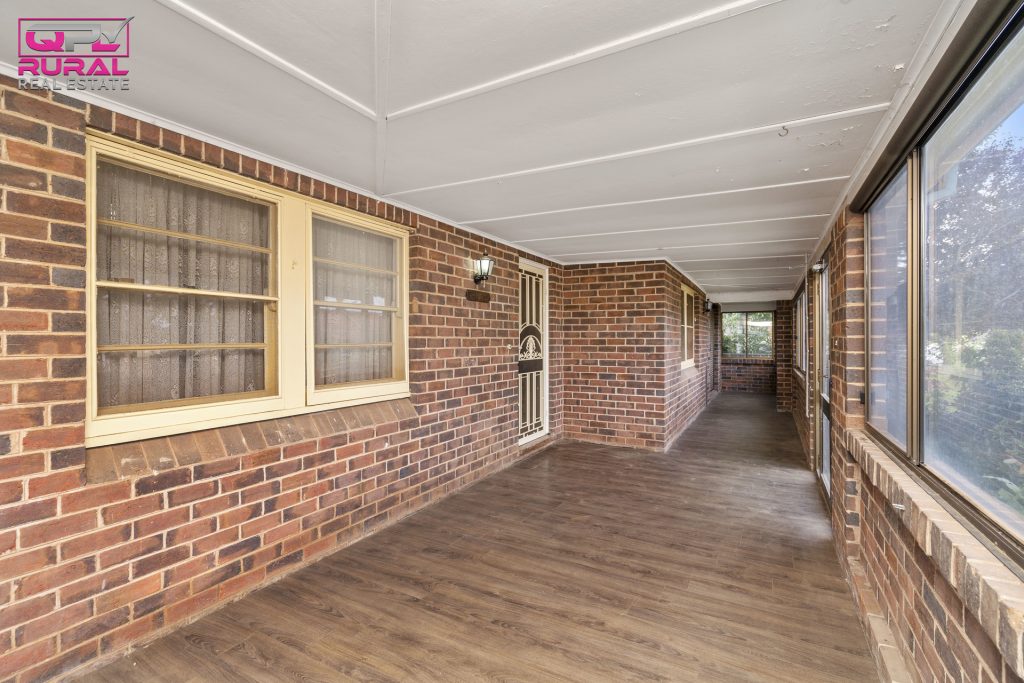 141 Baker Street, Temora NSW 2666 - photo 3