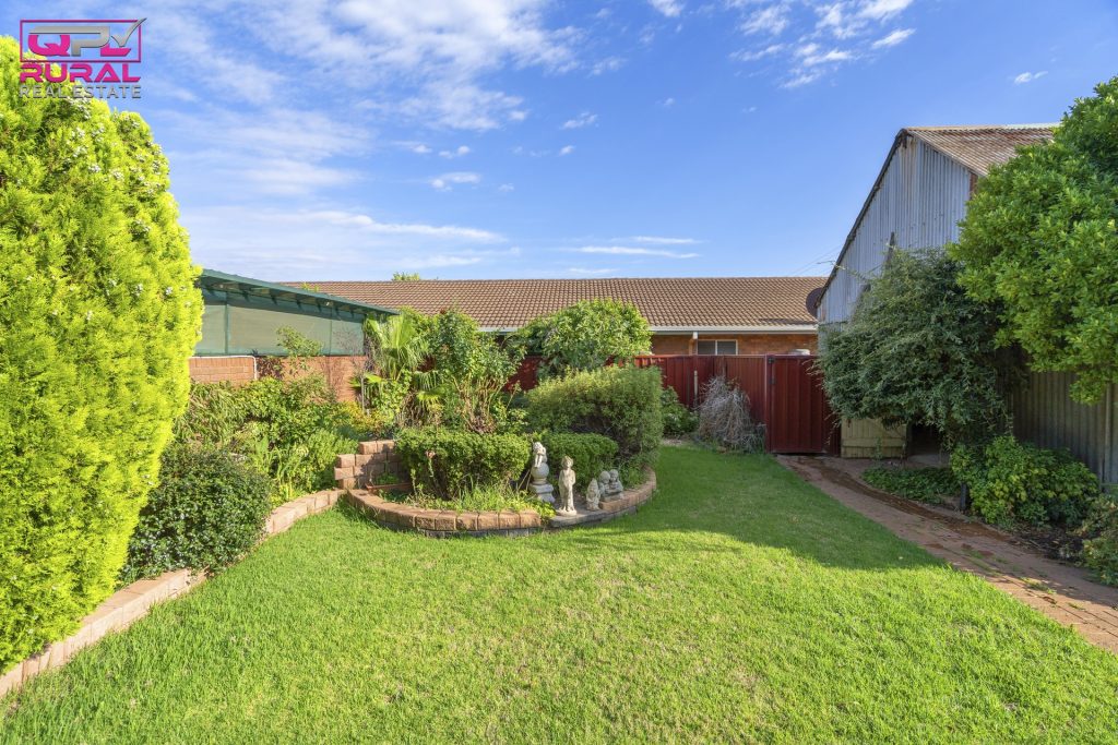 141 Baker Street, Temora NSW 2666 - photo 22