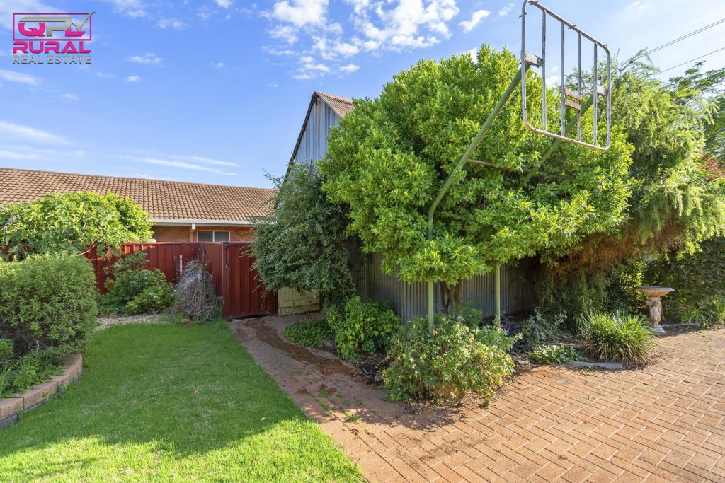 141 Baker Street, Temora NSW 2666 - photo 23