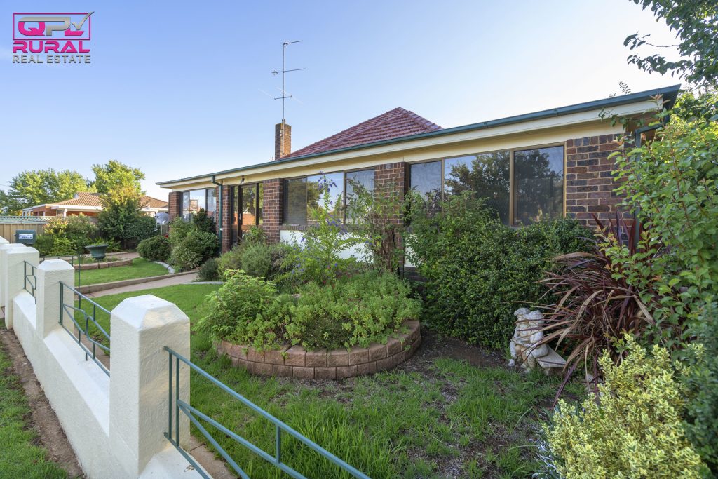 141 Baker Street, Temora NSW 2666 - photo 29