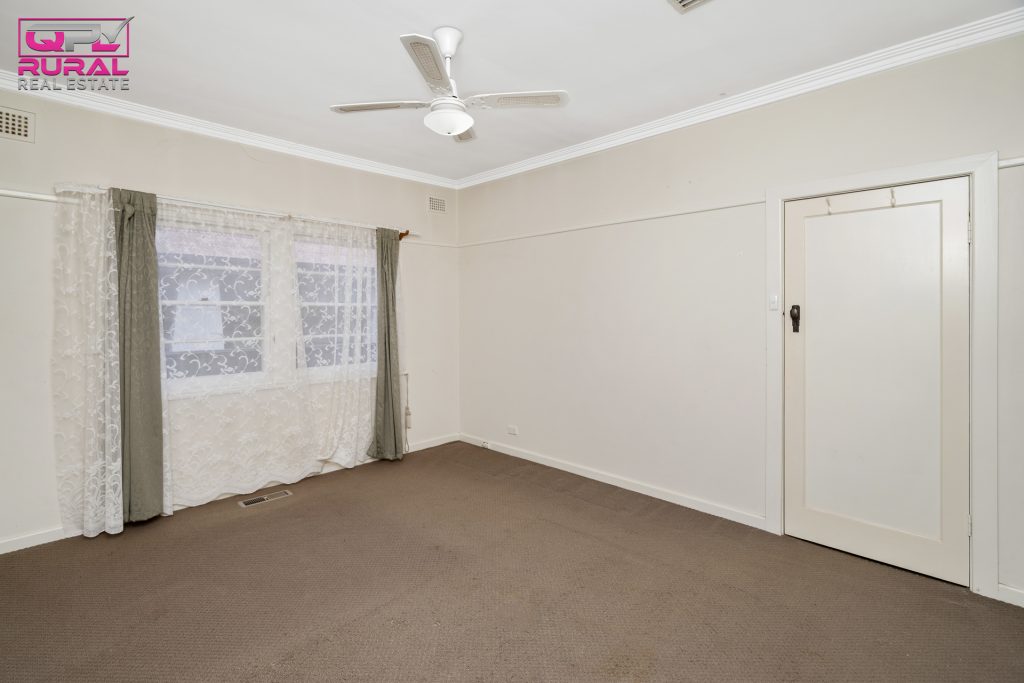 141 Baker Street, Temora NSW 2666 - photo 6